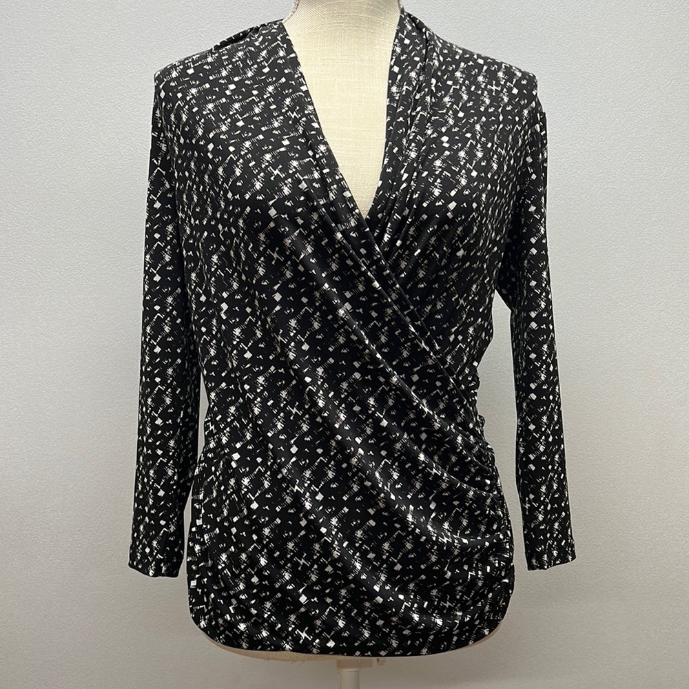Chaus Woman’s Top/Blouse Size Small